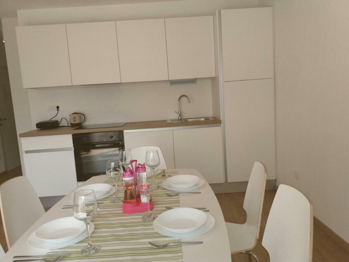 Apartments Mestrovic Лопар Екстериор снимка