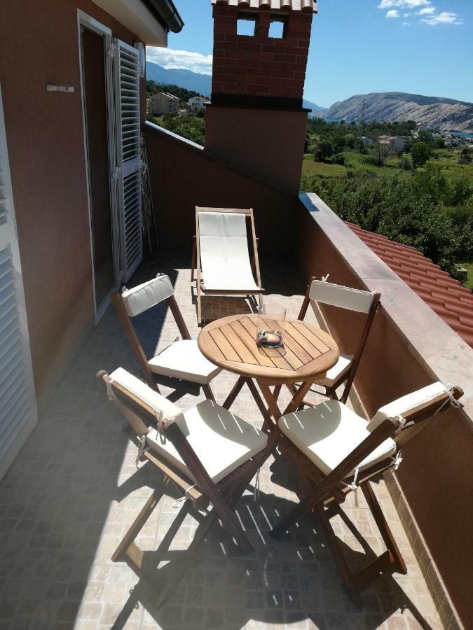 Apartments Mestrovic Лопар Екстериор снимка